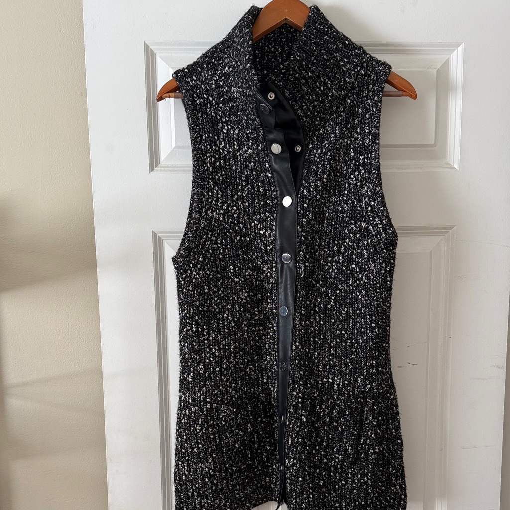 Black And White Knit Vest With Button Closure With Leather Trim